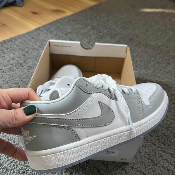 Women's Nike Air Jordan 1 Low - Picture 1 of 4